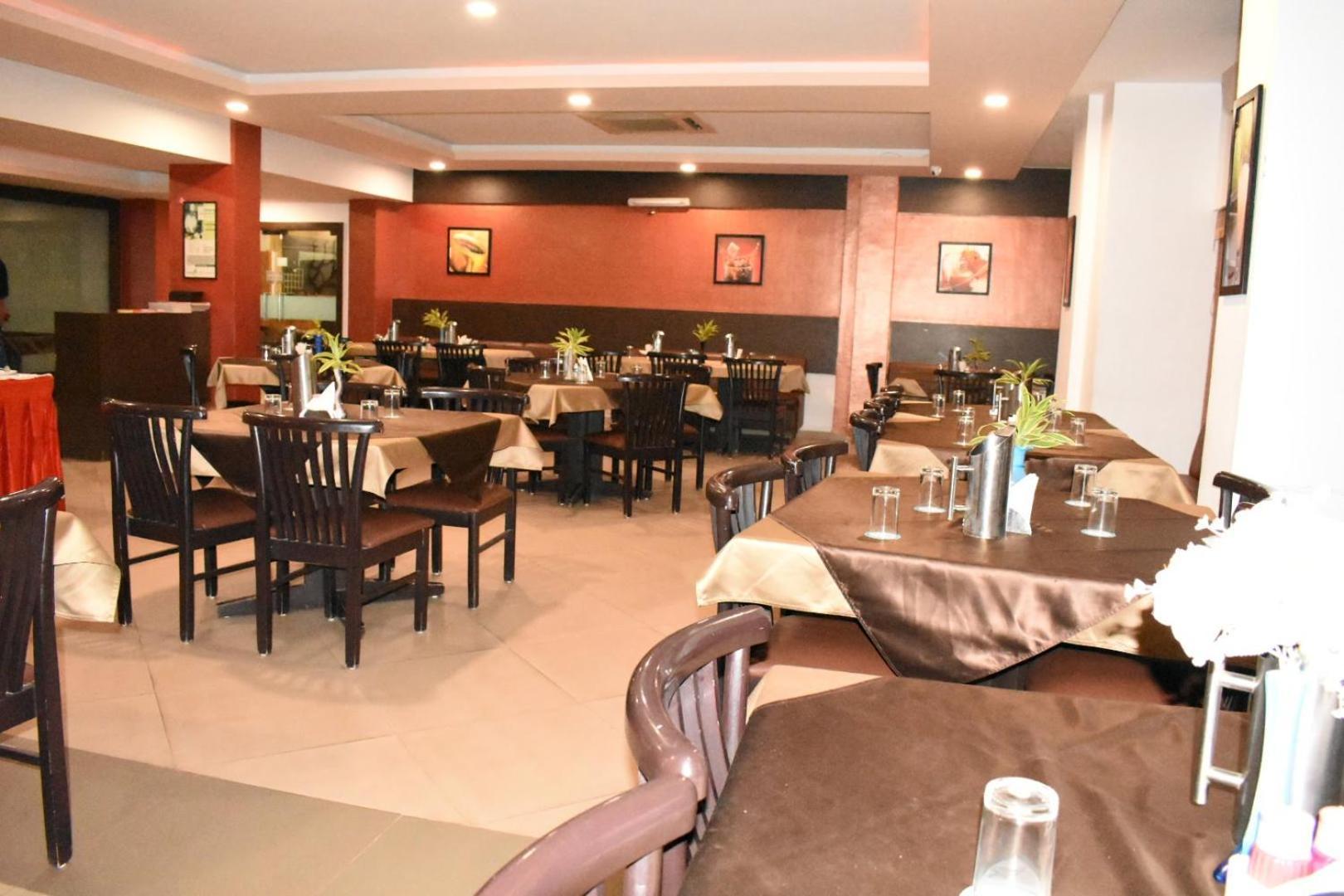 Goverdhan Greens Resort Dwarka L Hotels In Dwarka Exteriér fotografie