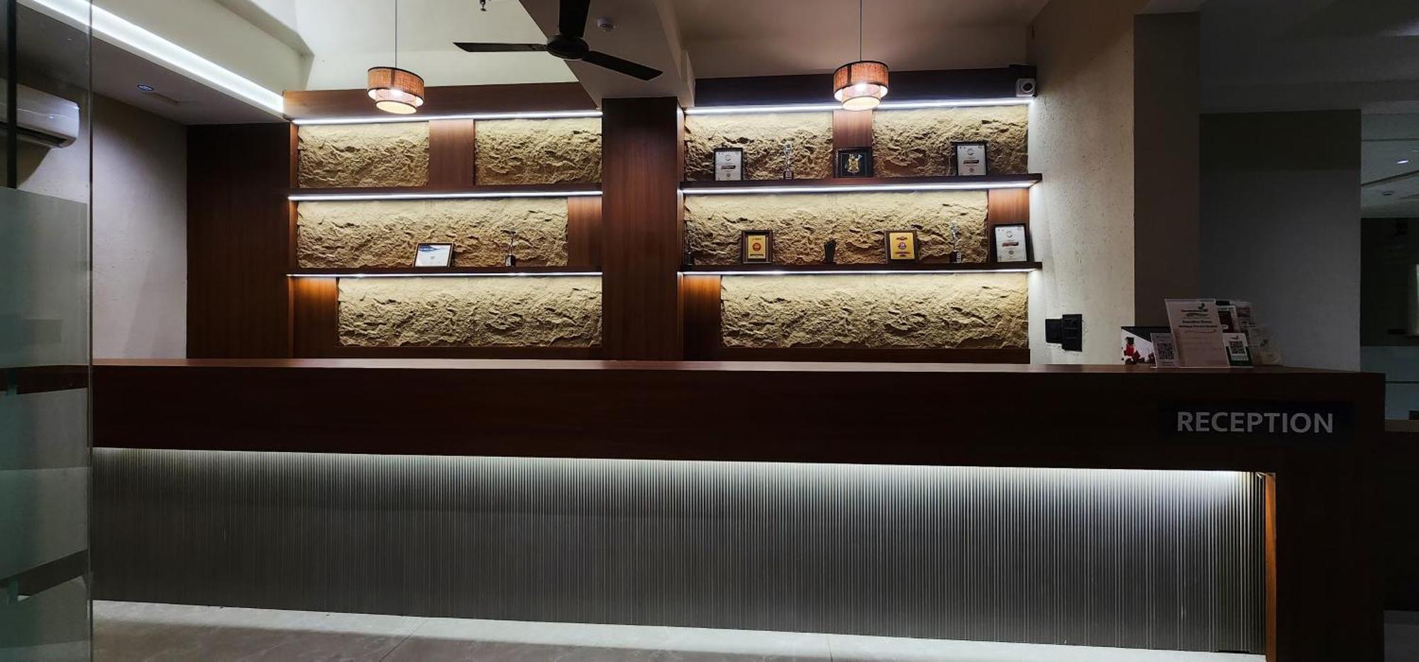 Goverdhan Greens Resort Dwarka L Hotels In Dwarka Exteriér fotografie