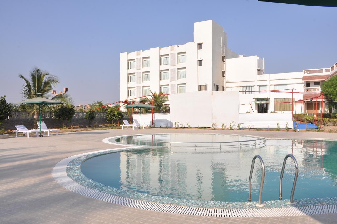 Goverdhan Greens Resort Dwarka L Hotels In Dwarka Exteriér fotografie