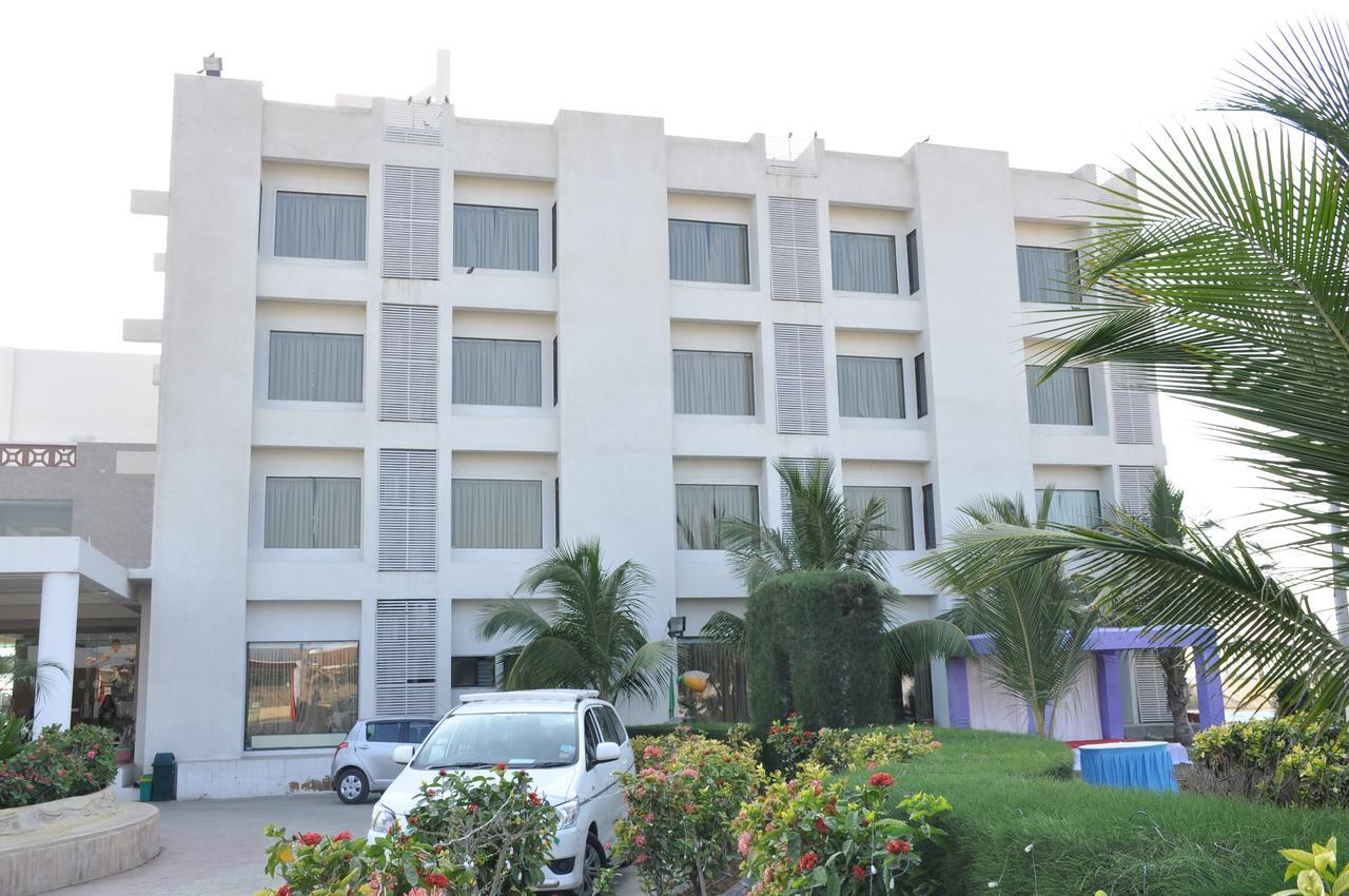 Goverdhan Greens Resort Dwarka L Hotels In Dwarka Exteriér fotografie