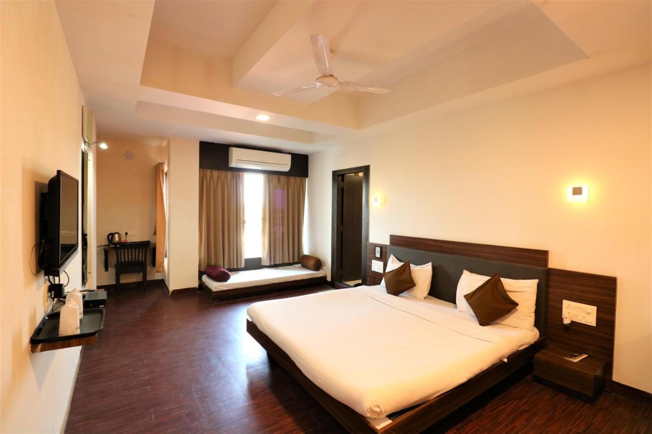 Goverdhan Greens Resort Dwarka L Hotels In Dwarka Exteriér fotografie