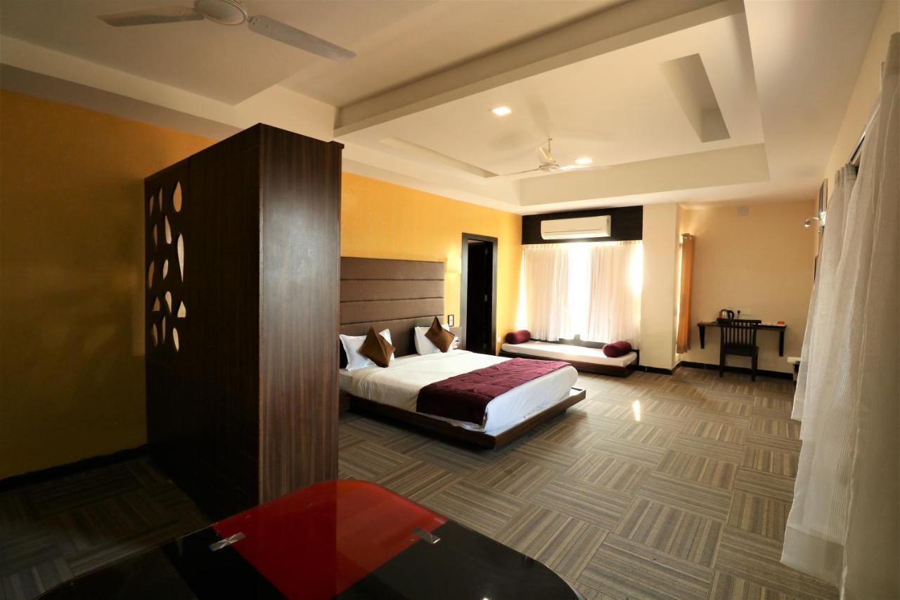 Goverdhan Greens Resort Dwarka L Hotels In Dwarka Exteriér fotografie
