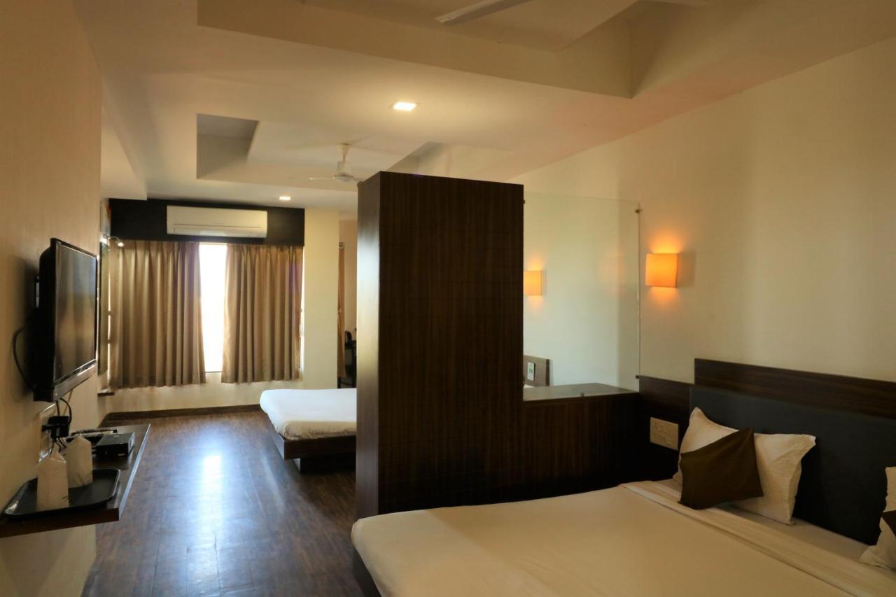 Goverdhan Greens Resort Dwarka L Hotels In Dwarka Exteriér fotografie