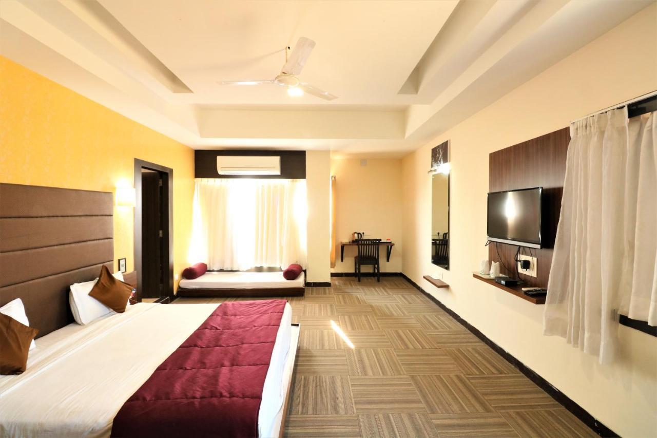 Goverdhan Greens Resort Dwarka L Hotels In Dwarka Exteriér fotografie