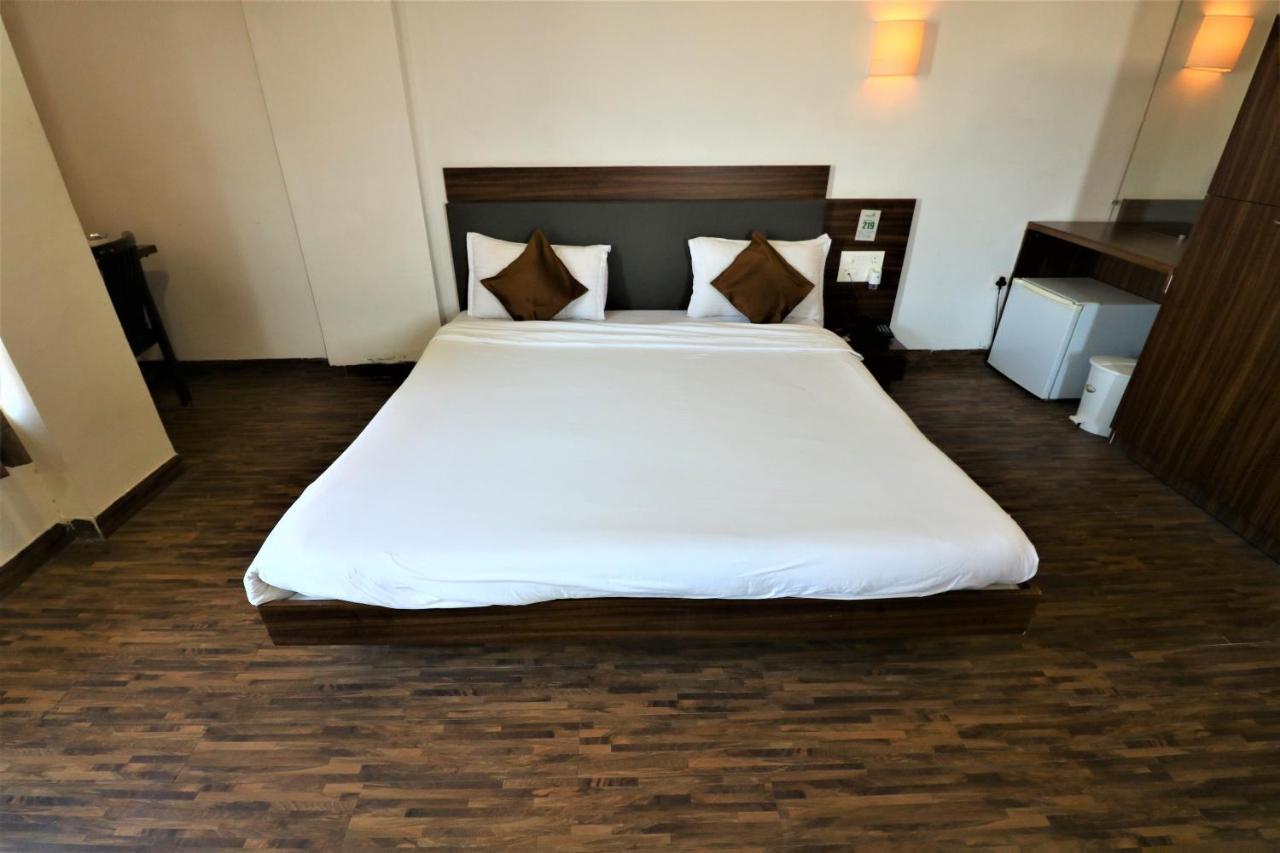 Goverdhan Greens Resort Dwarka L Hotels In Dwarka Exteriér fotografie