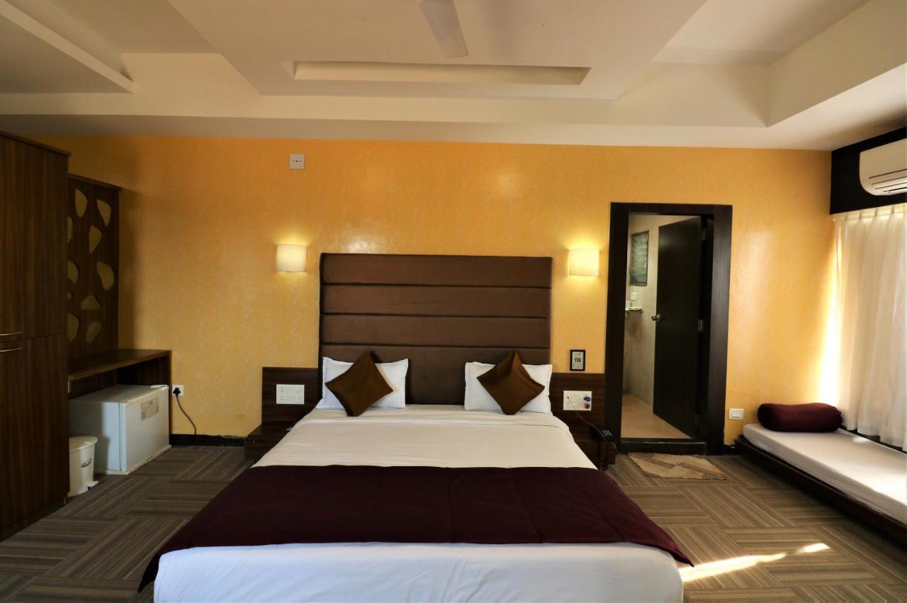 Goverdhan Greens Resort Dwarka L Hotels In Dwarka Exteriér fotografie